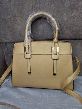✨ NWT Gold Saffiano Structured Satchel ✨